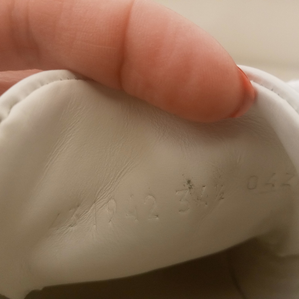 SOLD! Gucci Ace Bee Sneakers 34.5 - Picture 13 of 14